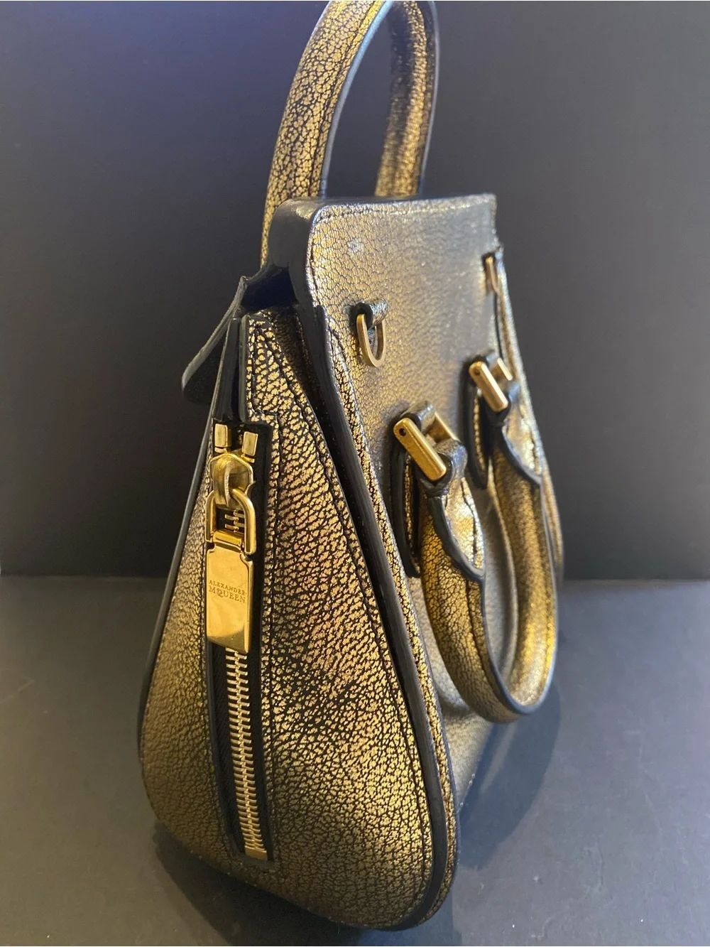 🛍️Alexander McQueen Authentic Small Heroine Bag in Metallic Gold - Picture 7 of 16
